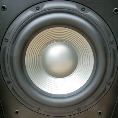 JBL SUB 550P audiophile acoustic suspension sealed subwoofer image 2