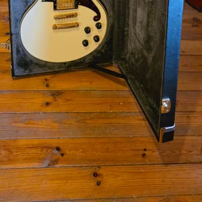D’Angelico Deluxe Brighton – White / Gold – Made in Korea – Hard Case – 2020 image 1