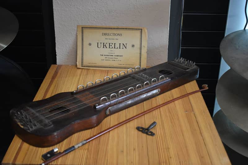 Vintage 1930's Wooden Ukelin by Bosstone Co image 1