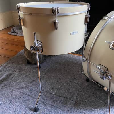 C&C Super Flyer Drum Set (13/16/22 in Antique White) image 7