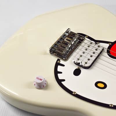 Squier Hello Kitty Stratocaster - White image 6