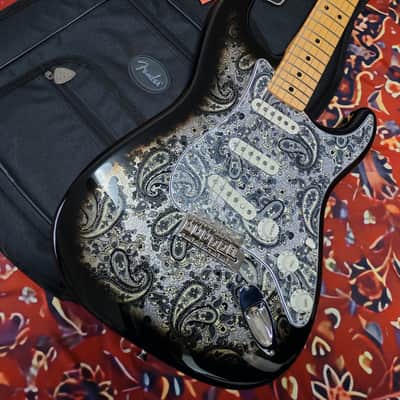 *NEW IN BOX* 2025 Fender Japan Limited Edition Stratocaster Black Paisley - MIJ JD25 - low tariffs image 2