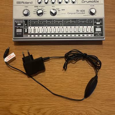 Roland TR-606 with Tubbutec Midi kit
