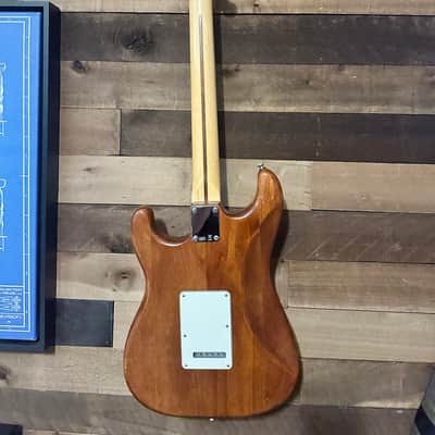 Fender FSR American Hand-Stained Stratocaster Honey Burst image 3