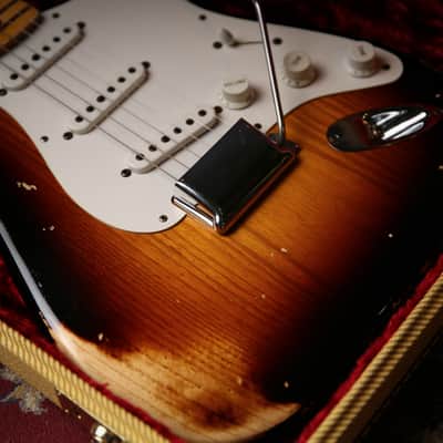 Fender USA Custom Shop 54' Stratocaster Heavy Relic Two Colour Sunburst image 3