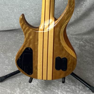 Harley Benton BZ-5000 Deluxe 5 String bass guitar with bag image 4