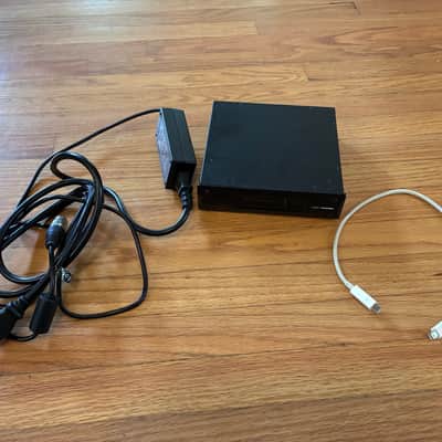 Universal Audio UAD-2 Satellite QUAD Core Thunderbolt DSP Accelerator 2019 - 2020 - Black image 2