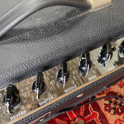 2001 Fender Blues Junior 15w 1x12" Combo Amp image 8