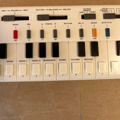 Casio VL-1 Casio VL-1 VL-Tone 29-Key Synthesizer Keyboard 1979-84 Excellent Condition! with Carrying Pouch and Users Manual imagen 7
