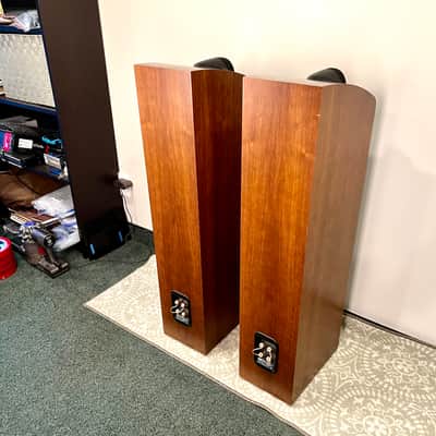 Bowers & Wilkins B&W 703 Speakers image 12