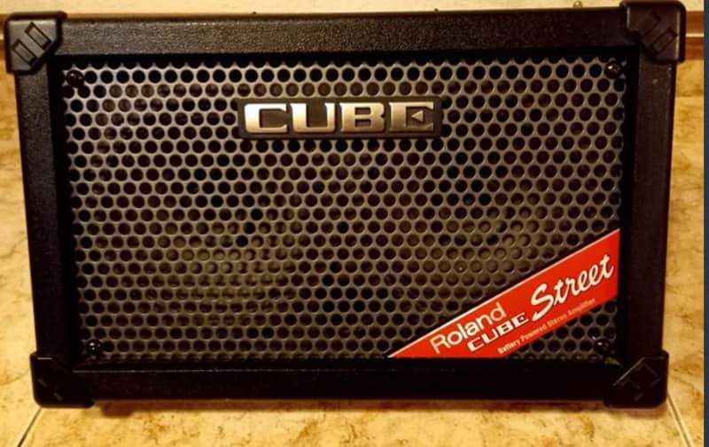 Amplificador guitarra Roland cube street 2020 aprox - Impecable image 1