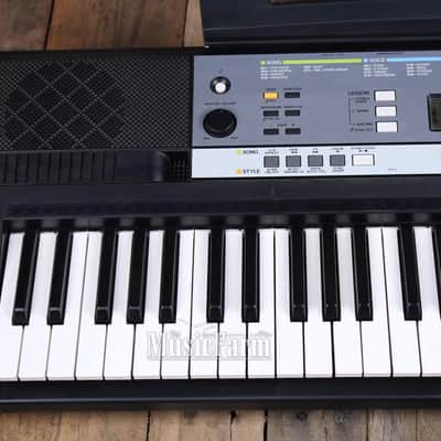 Yamaha YPT 240 Portable 61 Key Digital Keyboard with Power Supply and Manual image 4