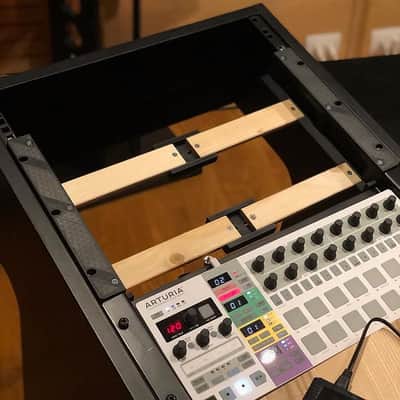 Akai mpc live 19” rack adapter - 3dstudiofurniture image 5