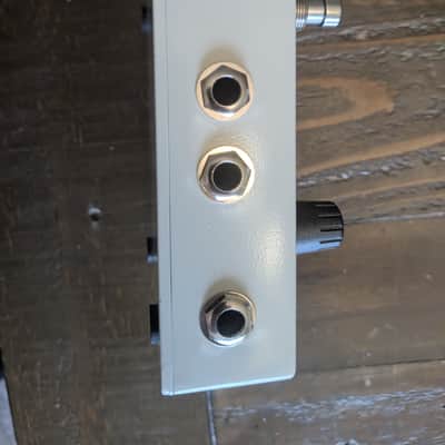 Donner Circle Looper - White image 4