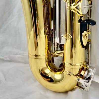 Yamaha YAS-26 Standard Alto Saxophone Lacquered Brass image 12