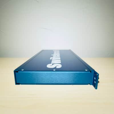 Switchcraft PT16MX16F 1RU Rack Mounted Pass Through 16 XLR Male to 16 XLR Female image 2