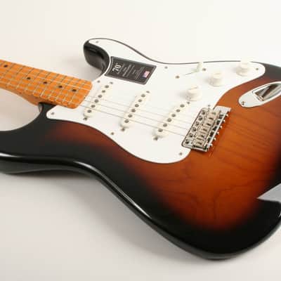 Fender 70th Anniversary American Vintage II 1954 Stratocaster Maple Fingerboard 2-Color Sunburst V702342 image 10