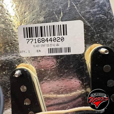 Fender   Pre Wired Pickguard 57 62 Stratocaster Parchment White image 3