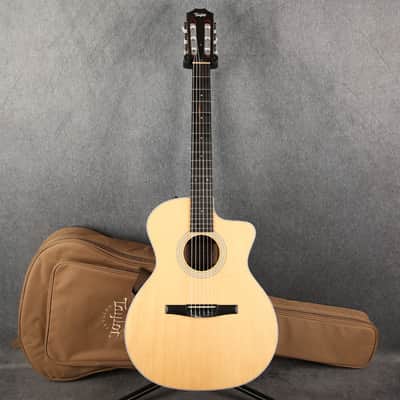Taylor 214ce-N Grand Auditorium Electro Classical - Natural - 2nd Hand image 2