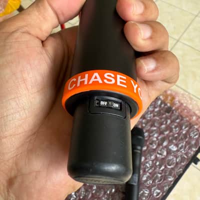 Shure UR2 Wireless Handheld Microphones with KSM9 Capsules – H4 Band, worldwide shipping image 9