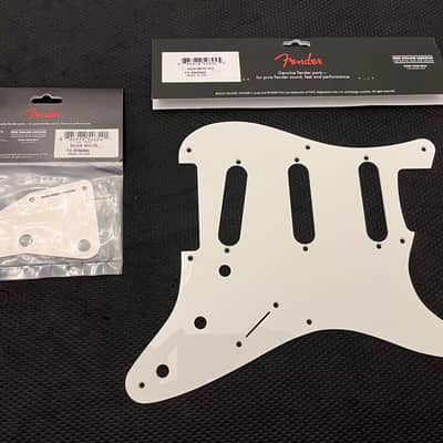 Fender Pure Vintage '56 / '59 Stratocaster 8-Hole Pickguard 1-Ply Eggshell White + '50s Control Plate image 1