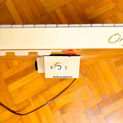 Hohner Organetta 3 - Portable Armonio and Organ from 1950s fully working! Ivory and Gold edition! Made in Germany! image 7