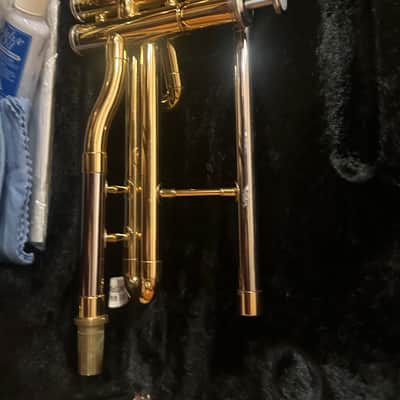 Yamaha YSL-354V Valve Trombone with mouthpiece - Excellent Condition image 2