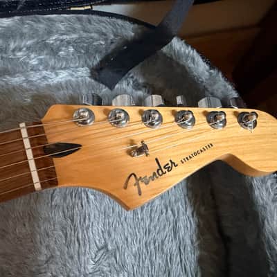 Fender Player Plus Stratocaster HSS Silverburst Electric Guitar w Case image 8