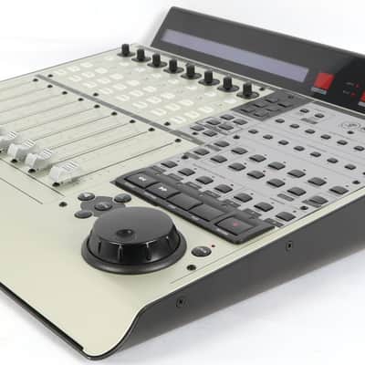 Mackie MCU Pro Universal DAW Control Surface image 5