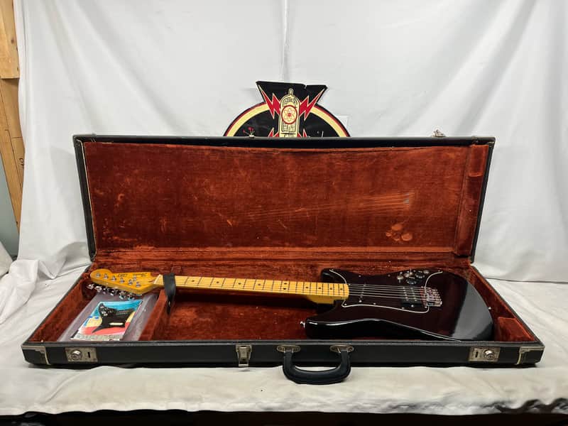 Fender Lead I 1 Doublecut Electric Guitar - Black with Case image 1