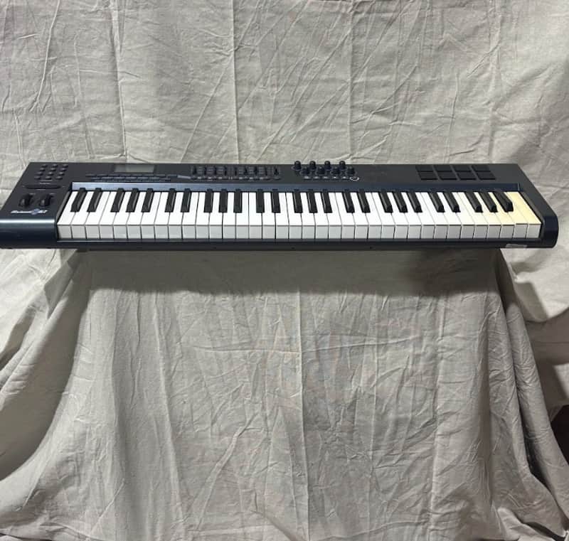 M-Audio Axiom 61 Key USB MIDI Keyboard Controller 2000s - Grey image 1