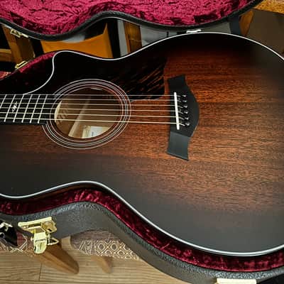Taylor 324ce Grand Auditorium Mahogany Shaded Edgeburst ES2 2025 - Mahogany Shaded Edgeburst image 1