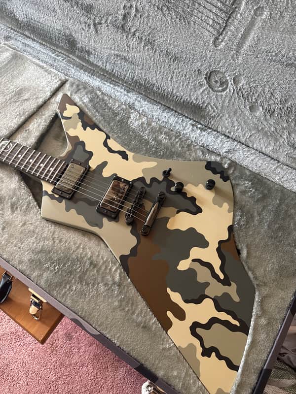 ESP LTD Kuiu Snakebyte James Hetfield Signature 2022 - Present - Kuiu Camo Satin image 1