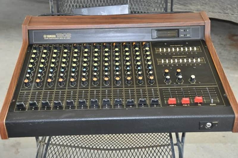 Yamaha 1202 1980 Brown/Black | Reverb