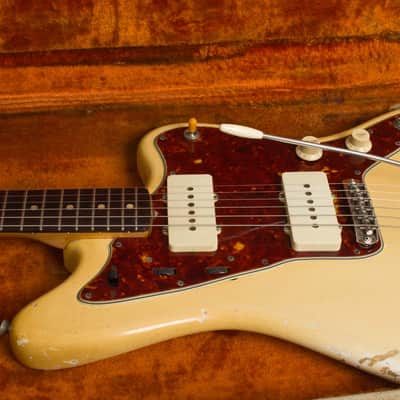 Fender Jazzmaster Solid Body Electric Guitar (1960), ser. #58205, original white Tolex hard shell case. image 23