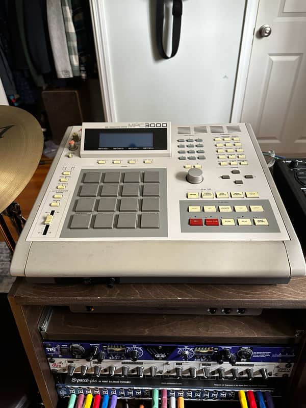 Akai MPC3000 - SECOND OWNER - USB Drive Upgrade image 1