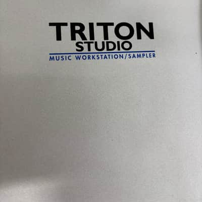 Korg Triton Studio 88-Key 120-Voice Polyphonic Workstation 2002 - 2005 - Silver image 2