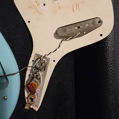 Fender Musicmaster Bass Daphne Blue image 16