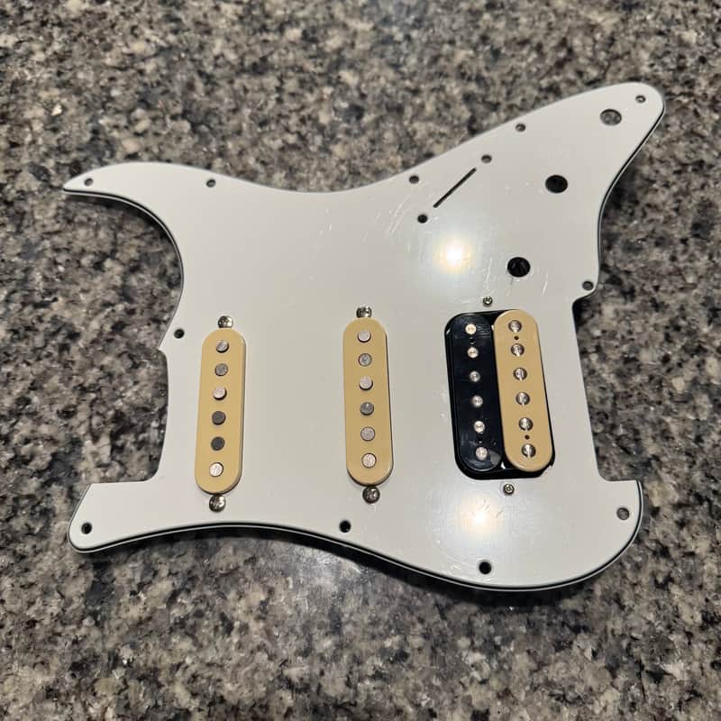 Fender Fender JV Modified '50s Stratocaster HSS pickups 2023 - N/A image 1