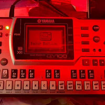 QY100 Sequencer 1996 - 2002 - Silver image 2