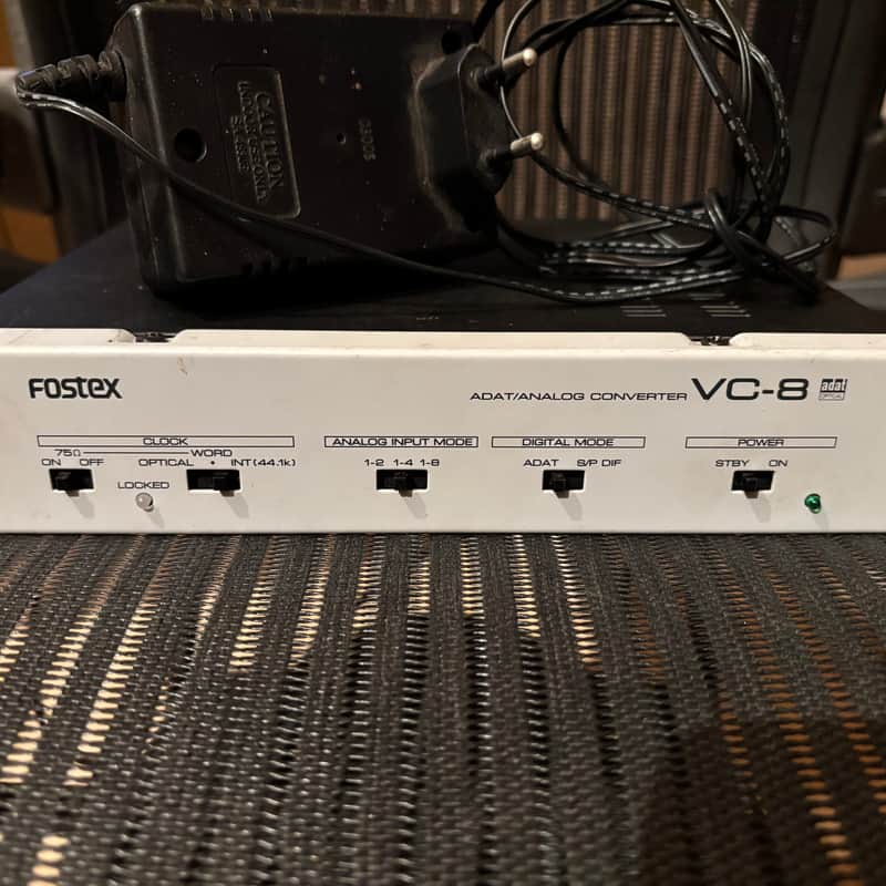 Fostex VC-8 White