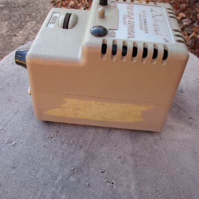 Dearmond 60B Tremelo effect pedal 1960 RARE near Mint in box image 7
