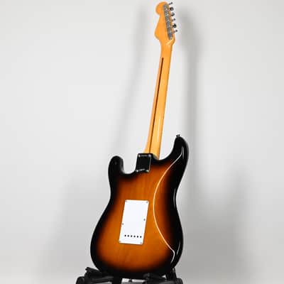 Fender 70th Anniversary American Vintage II 1954 Stratocaster- 2 Color Sunburst 2024 (V703802) image 13