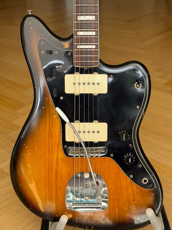 Fender Jazzmaster 1977 - Two Tone Sunburst - Very Good