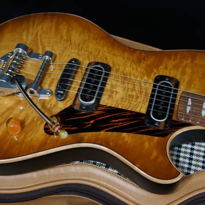 Powers Electric A-Type Select Flame in Wild Honey Burst image 7
