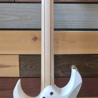 Ibanez - JEM7VP | Steve Vai Signature Series Jem Electric Guitar / White image 6