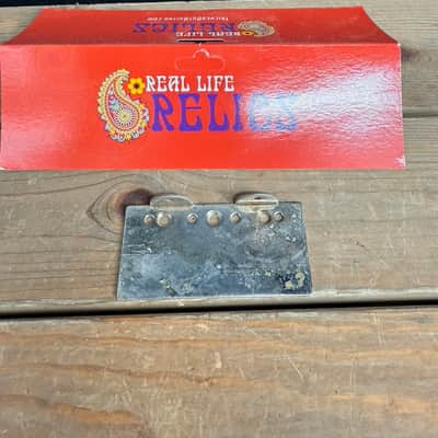 Real Life Relics Fender® Aged Vintage Mod 2-Saddle Telecaster® Bass Bridge Plate 0073882049.  [DI10]