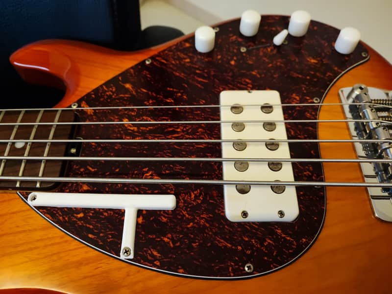 Music Man Stingray 4 / 5 Thumb Rest