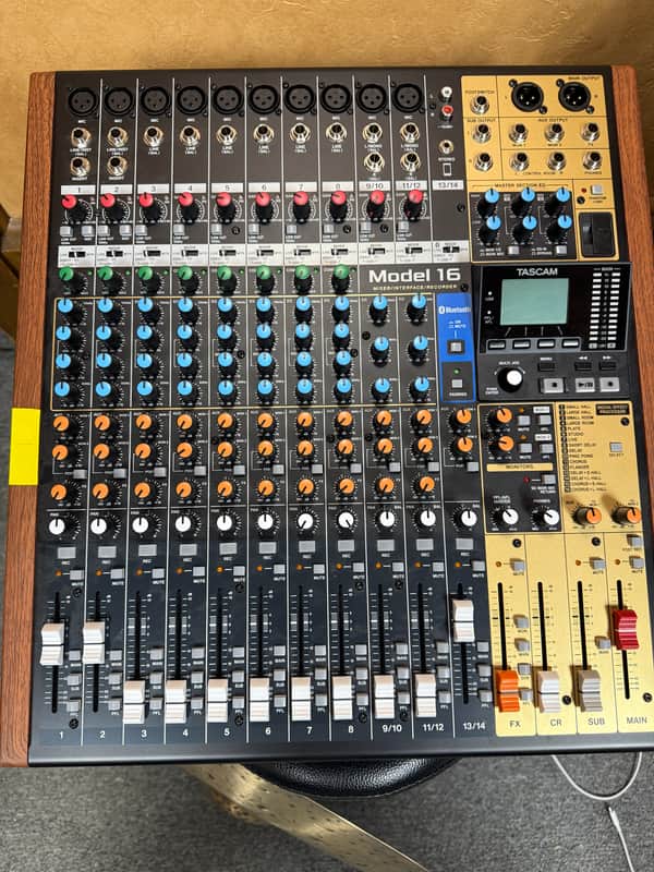 TASCAM Model 16 Multitrack Recorder / Mixer / Audio Interface 2019 - Present - Black with Wood Cheeks