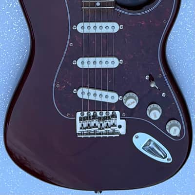 Squier Classic Vibe Stratocaster 70’s with Laurel Fretboard 2019  - Walnut image 1